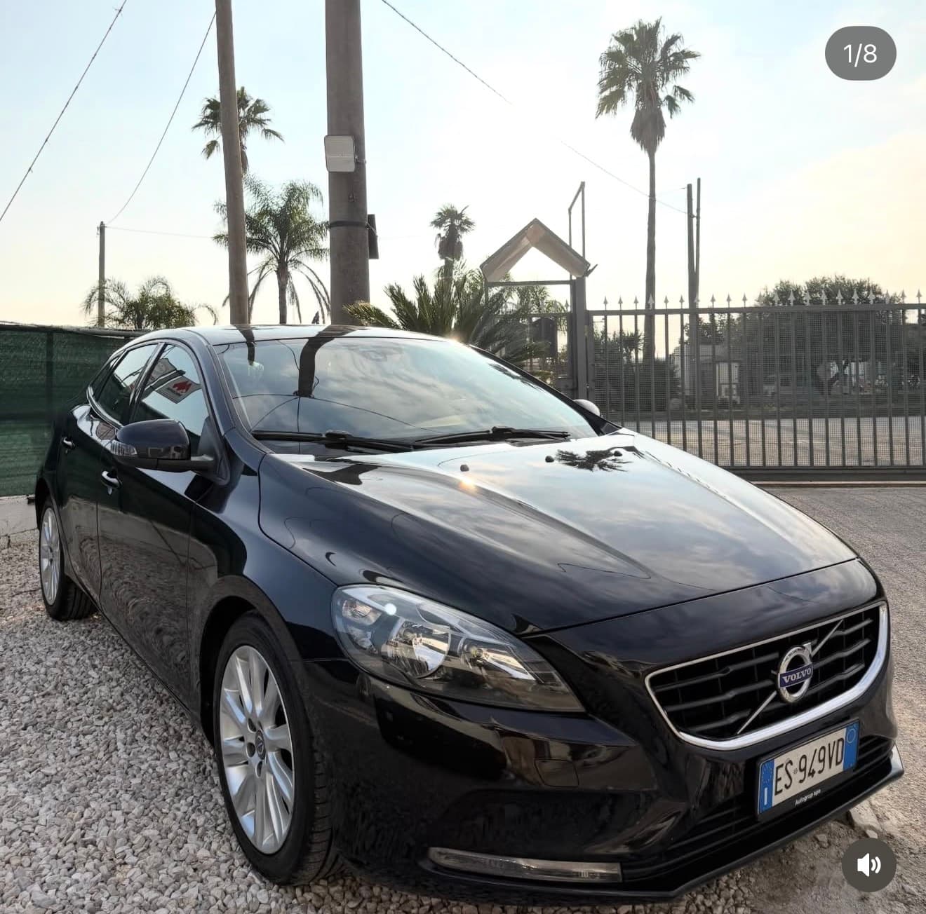 Volvo v40 - immagine 1